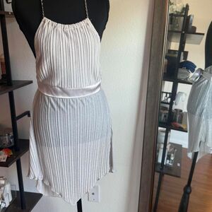 Trixxi Women's White and Cream Vest